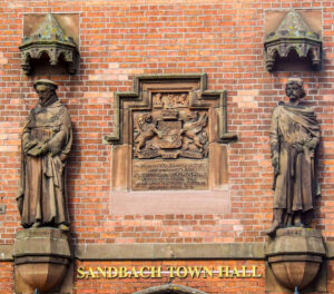 Sandbch Town Hall statues PS
